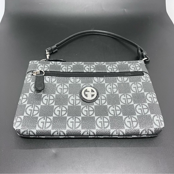 Giani Bernini Wristlet | Gray & Black | Short Hand or Shoulder Strap 8.5” x 6” - Picture 8 of 11